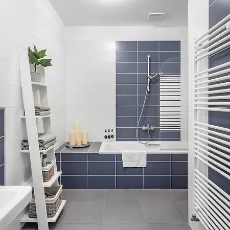 Apartment Centre, Balcony, Ac & Lift