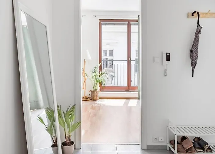 Centre, Balcony, Ac & Lift * Bratislava